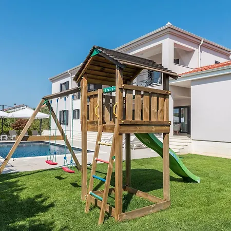 Luxurious 5 Bedrooms Tranquil Adore Private Heated Pool&billiards Table Dalmatia *