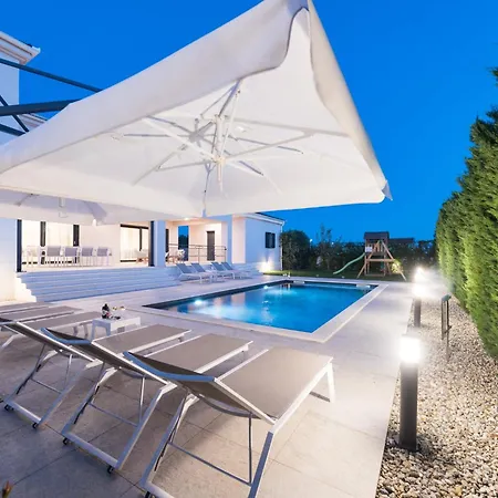 Villa Luxurious 5 Bedrooms Tranquil Adore Private Heated Pool&billiards Table Dalmatia *